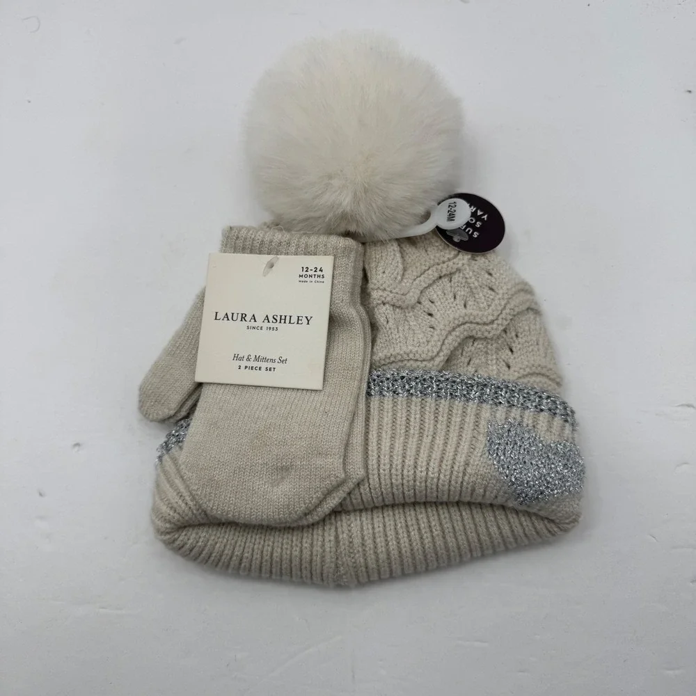Laura Ashley Hat & Mittens Set Girls‎ 12-24M Beige Silver Heart Pom Beanie NWT